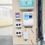 Le programmateur et boîtier électrique